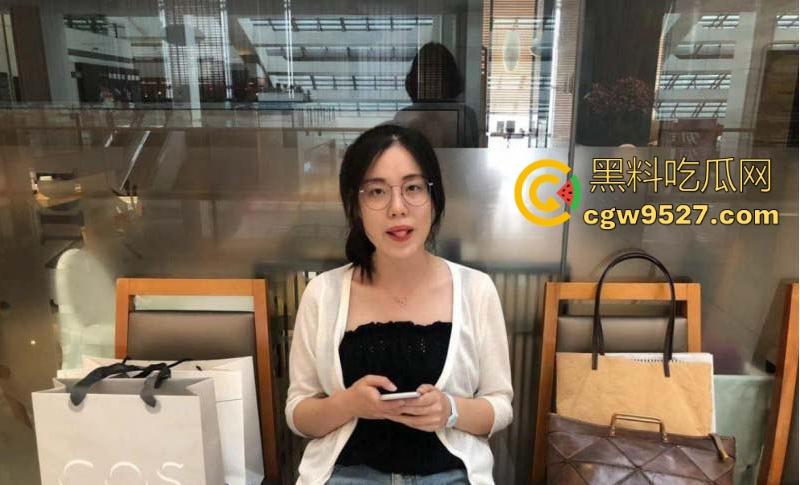 常州母狗人妻【秦柳柳】发泄欲望，居然抛夫弃子，不远千里送逼炮友，骚穴被操到直冒白浆！-1