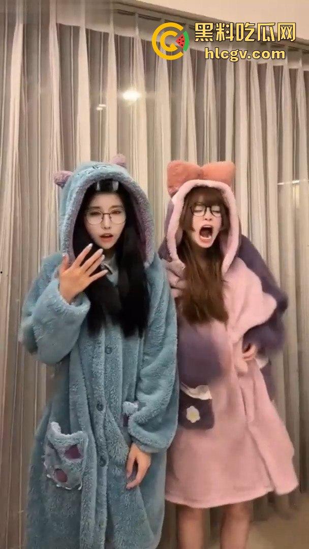 抖音网红开关灯变装骚操作之非常规抖音！美乳摇晃露乳撩人，灯光一暗一明，个个都让人上头！-2