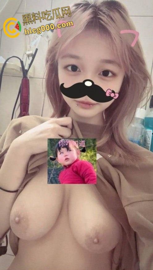 抖音网红【吕芊颖】，真实露脸口交后入视频泄露，纹身小太妹性感巨乳，翘臀高崛骚穴被男友一插到底！-5