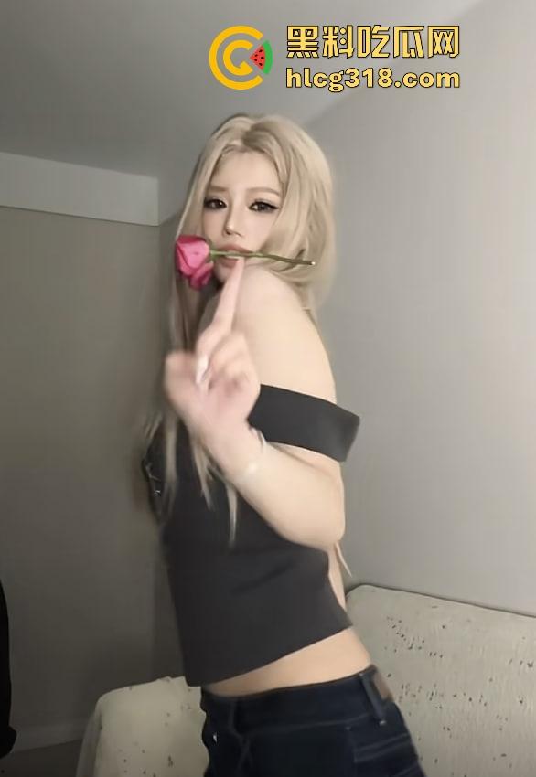 单眼皮小黄豆惨遭助理『芮芮iris』阴间操作，背后接单爆陪睡视频，网红圈再出新大瓜！-10