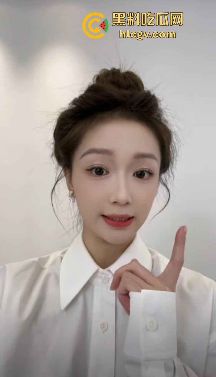 有钱真好！抖音网红博主【蜜桃】为金主定制洗澡自慰视频遭泄露 全裸跳舞真骚啊！-4