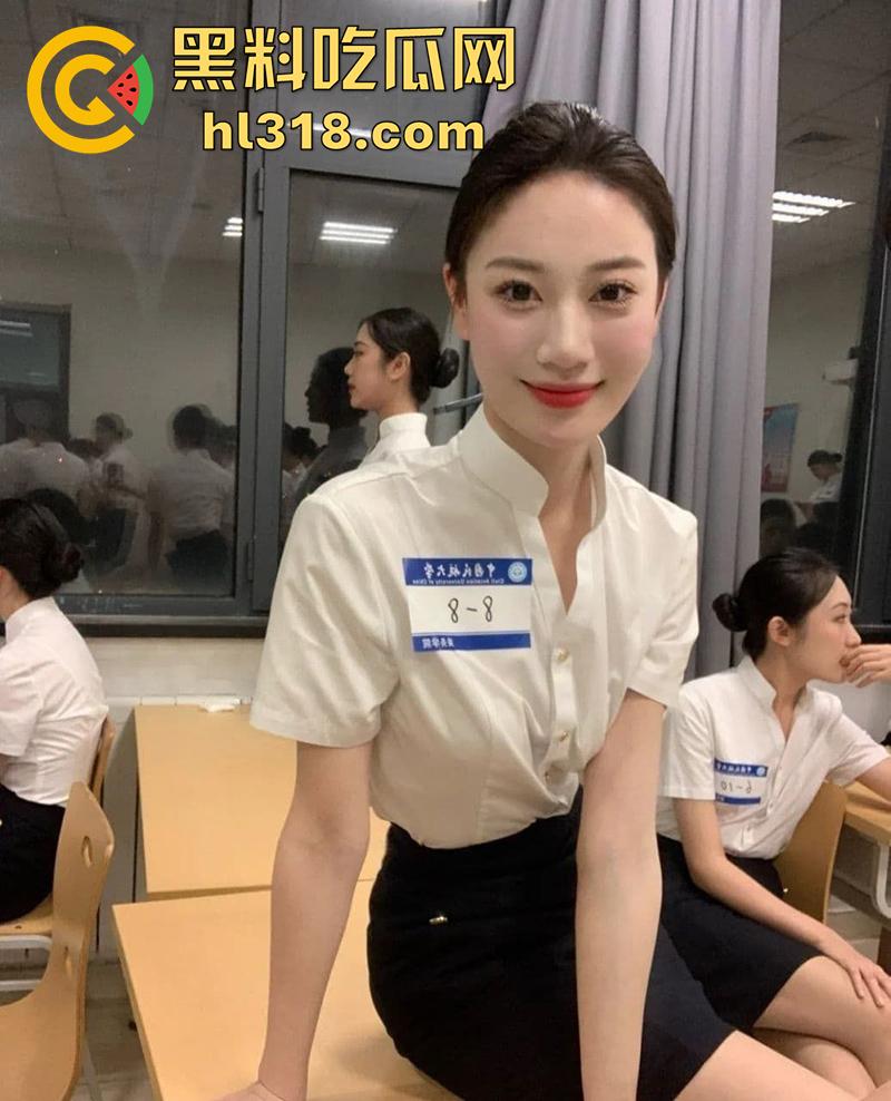 中国民航大学乘务学院，女神【李秋苑】极品身材大长腿尤物，上学期间被土豪包养，性爱视频流出！-4