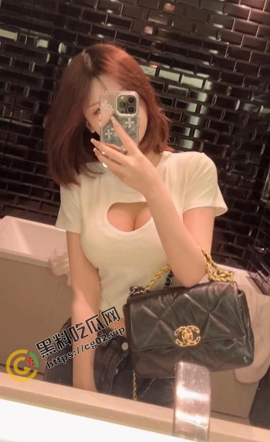 百万网红也缺钱？抖音七百万粉丝网红『刘辉快乐商店』入驻微密圈 大尺度写真照私拍来袭！-6