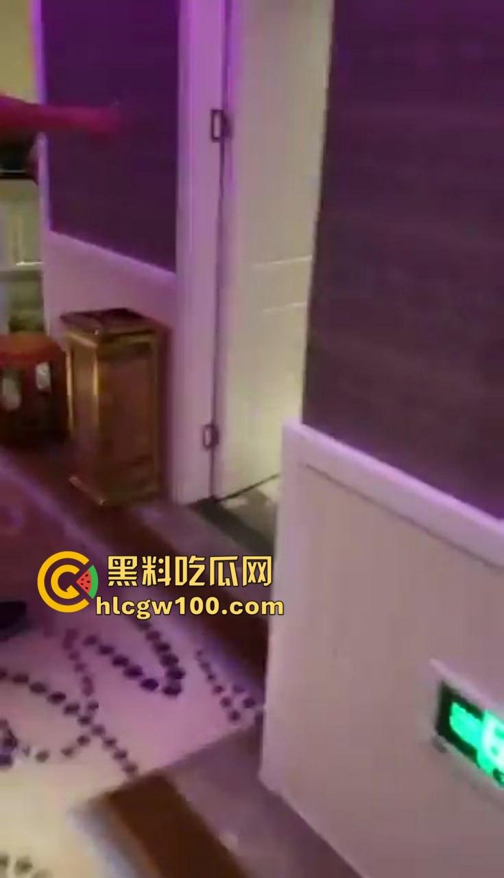 年底了群友嫖娼落网，狗又出来抓业绩，嫖个娼都成天条，这年头连你情我愿都得出事，兄弟们真是要小心了！-1