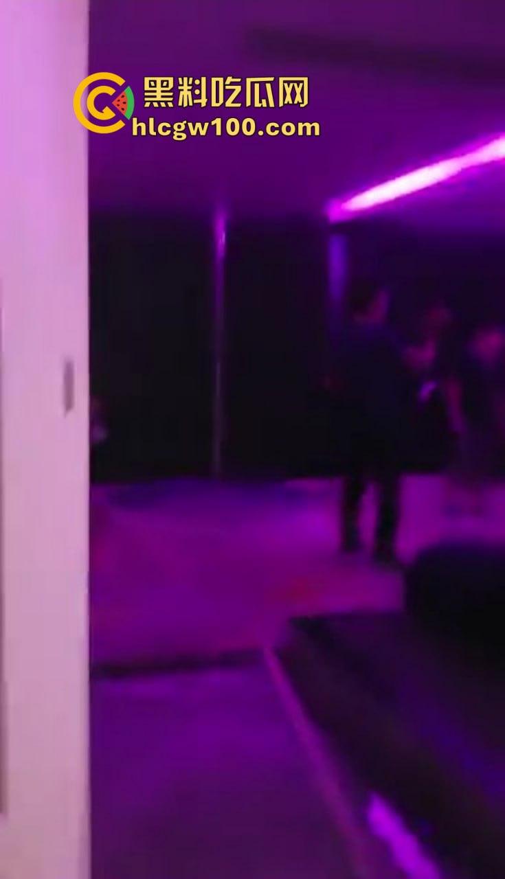 年底了群友嫖娼落网，狗又出来抓业绩，嫖个娼都成天条，这年头连你情我愿都得出事，兄弟们真是要小心了！-3