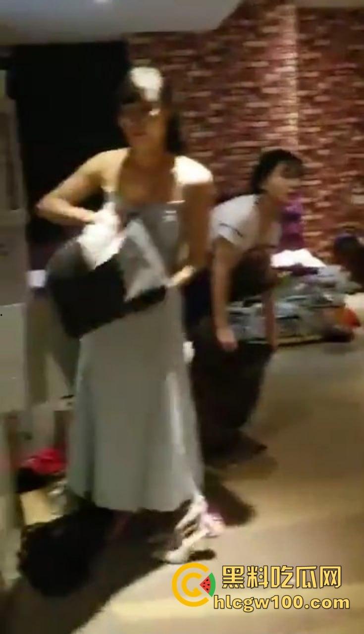 年底了群友嫖娼落网，狗又出来抓业绩，嫖个娼都成天条，这年头连你情我愿都得出事，兄弟们真是要小心了！-9