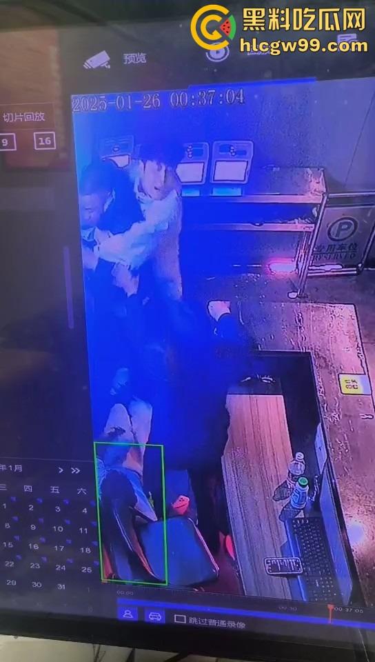 新年第一刀,莆田大过年上演血腥捅人案,五六刀下去，白刀进红刀出，大过年直接血溅当场！-6