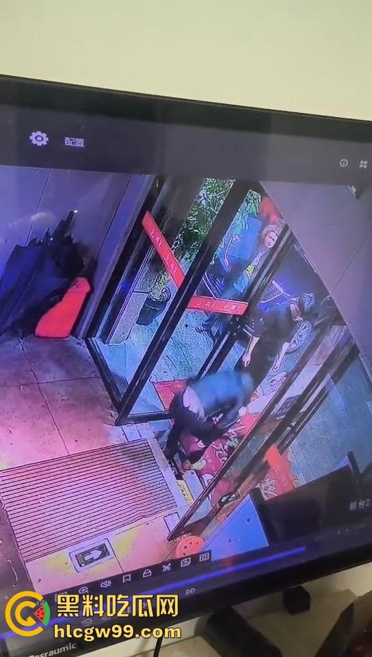 新年第一刀,莆田大过年上演血腥捅人案,五六刀下去，白刀进红刀出，大过年直接血溅当场！-11