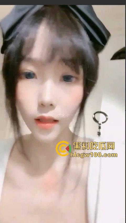 抖音萝莉网红【玥玥酱】收费视频流出！性感萝莉大胆露穴自慰，挑逗姿势骚到极致！-2