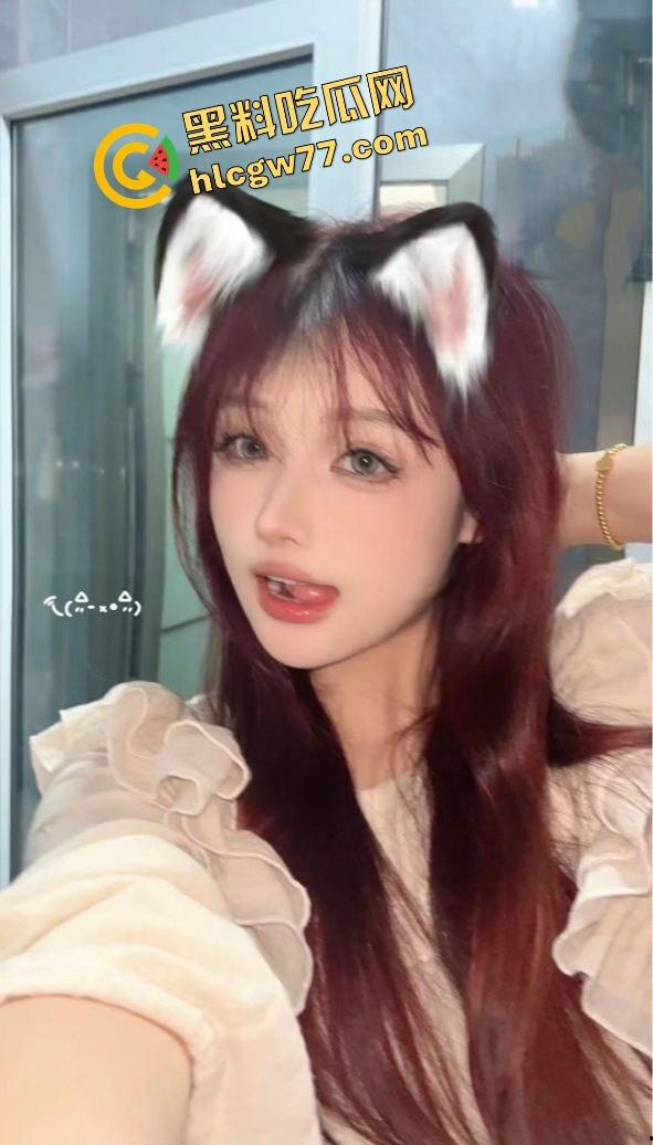 盐城师范学姐『许芷晴』舔棒跪好伺候年上叔叔，三十人轮插打通九道关，高潮喊狗狗想被操！-4