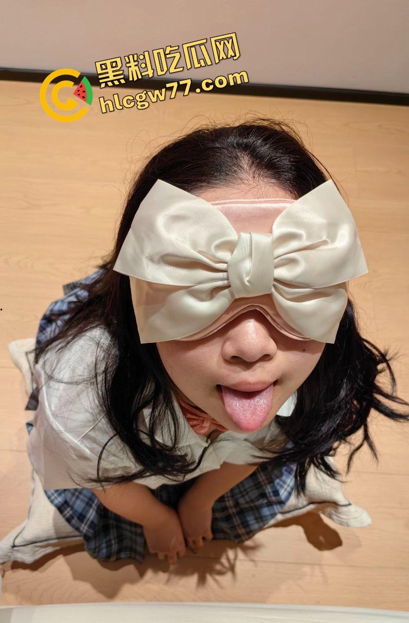 盐城师范学姐『许芷晴』舔棒跪好伺候年上叔叔，三十人轮插打通九道关，高潮喊狗狗想被操！-19