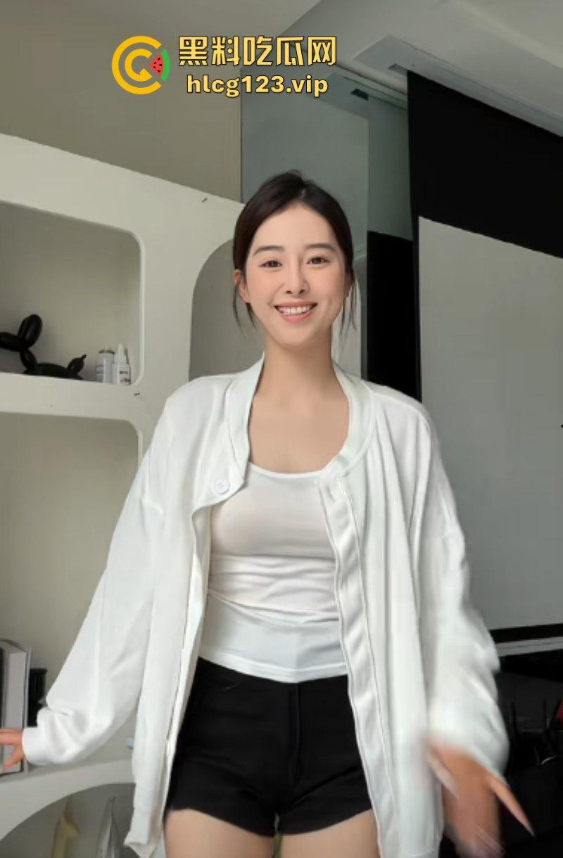 三只羊【小允儿】最想删掉的私密啪啪视频被曝 原来身材好的都被玩了-7