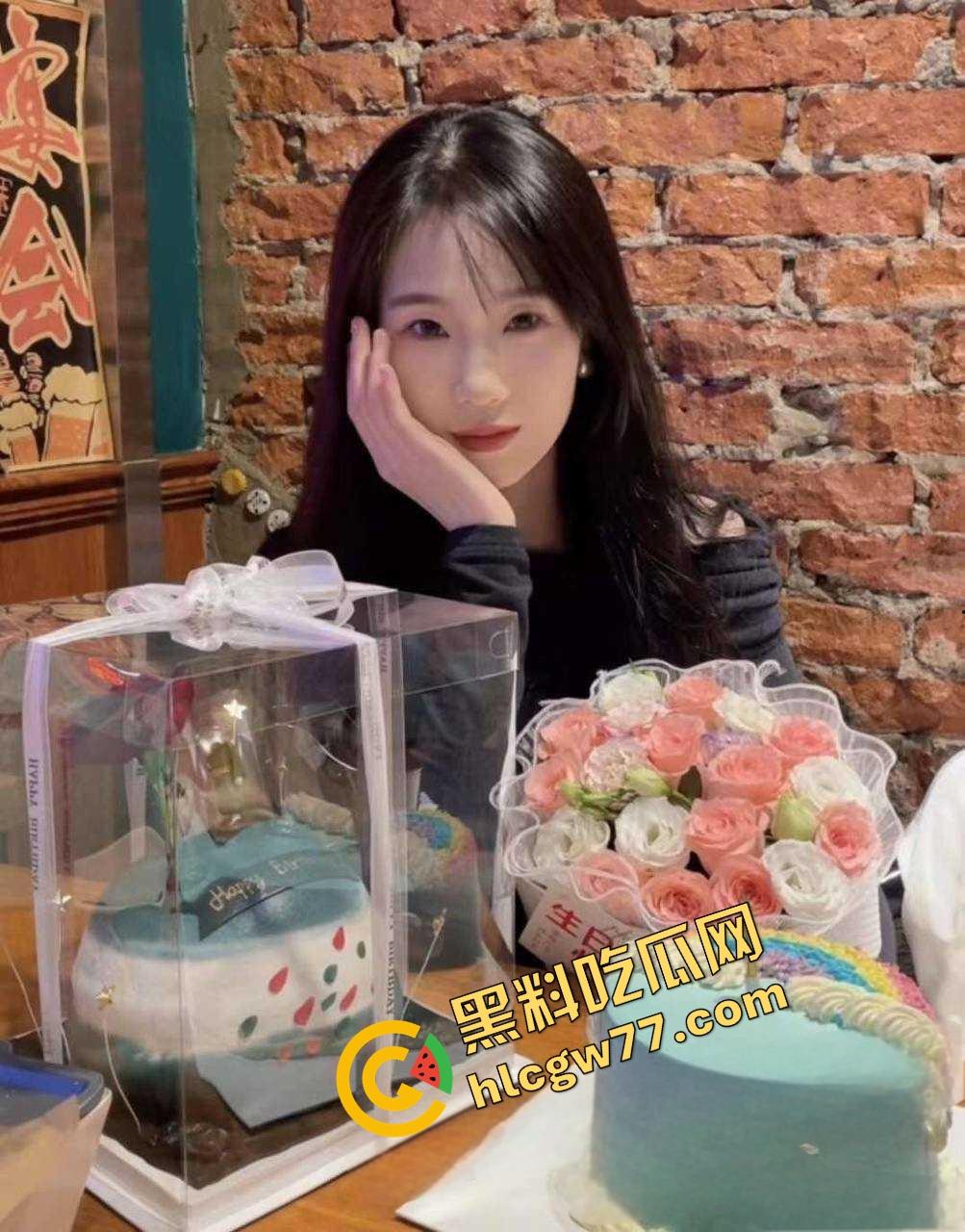 北京医科大学黑丝眼镜骚婊『沈雅欣』不雅私照疯传，戴眼镜的果然最淫荡，被无套狂插干到翻白眼！-6