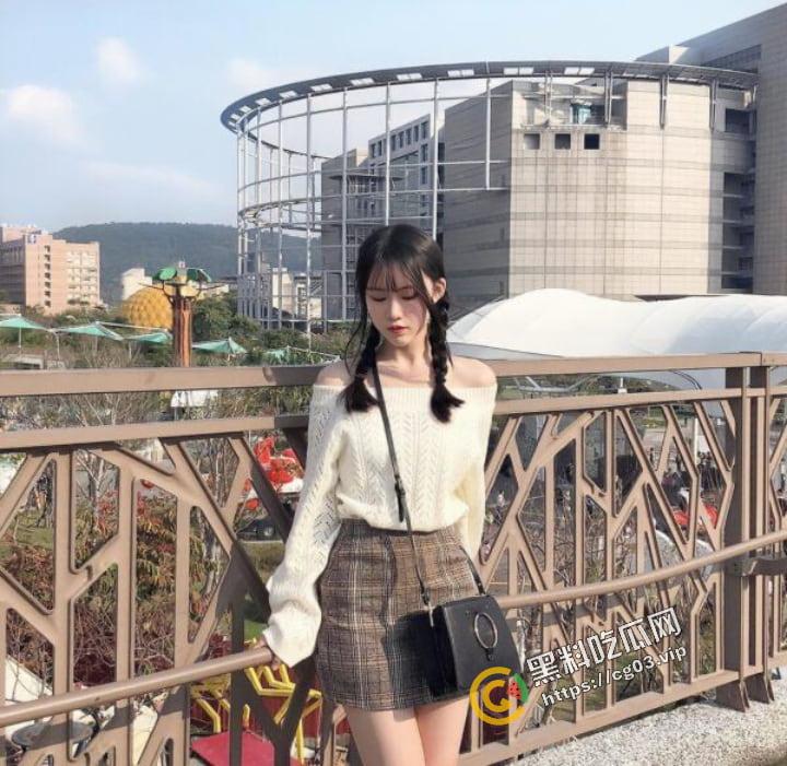 台湾台北第一女子高级中学 校花【谢季璇】和男友的自拍片流出-8