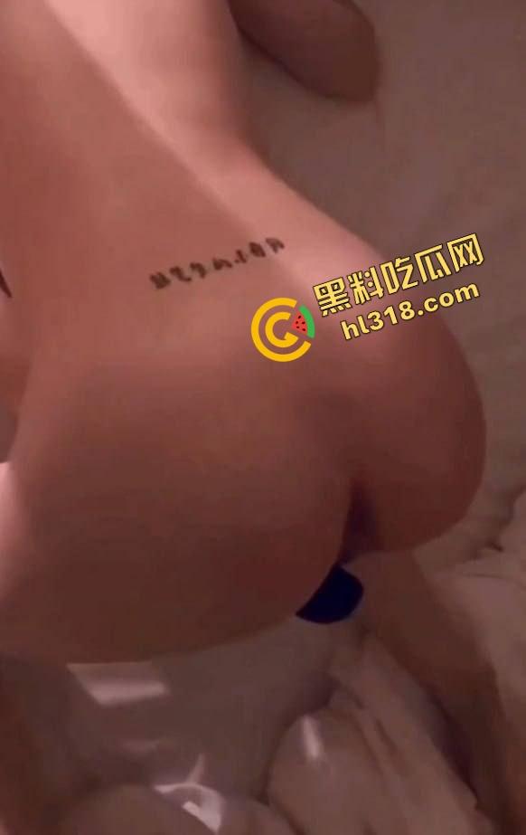 女大学生嫩逼喷水太猛，开房一操床单全湿透，粉穴夹得啪啪响，抽插几下就高潮喷水停不下来！-11