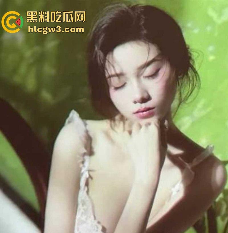 21岁模特级绝品前女友【蔡玲】被渣男泄密裸聊视频 还是一位喜欢吃鸡操逼的反差母狗！-4