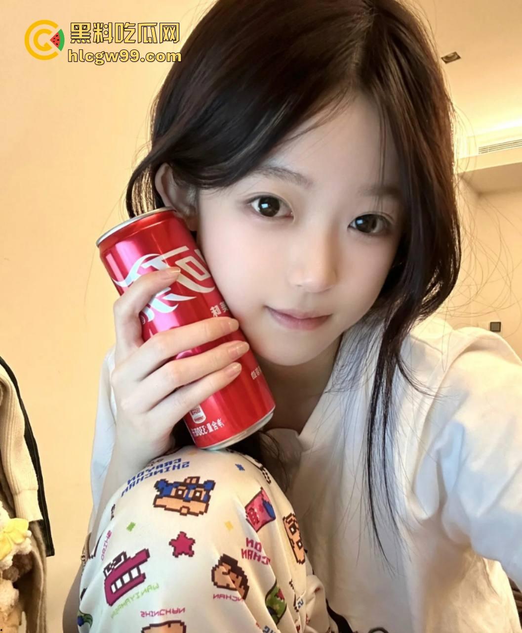 山西林业职业技术学院『林甜甜』曾经的高冷女神如今成跪地小母狗，喝尿舔脚任人践踏，扇脸羞辱都不敢喘气！-4