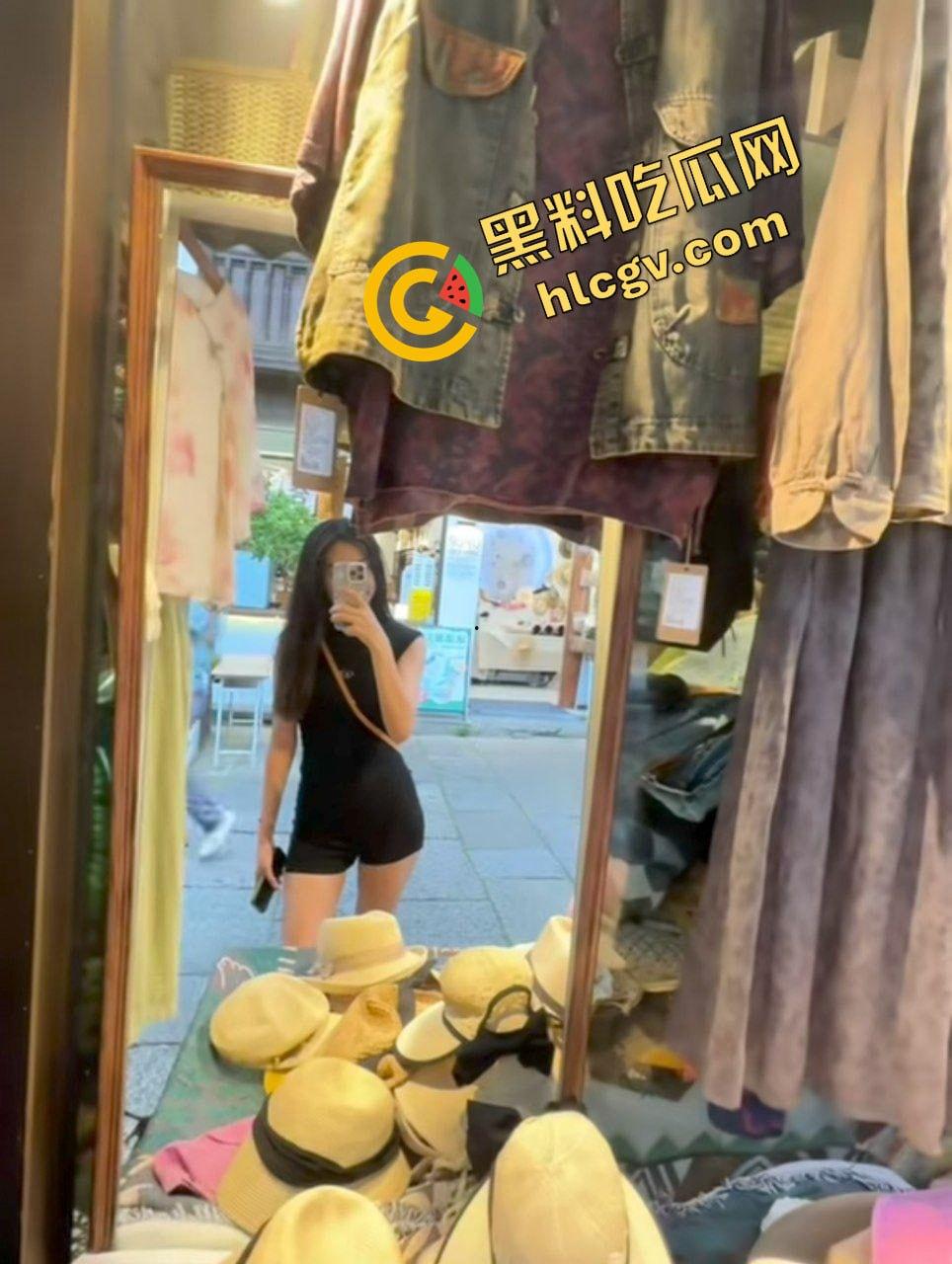 抖音:网瘾少女贱货母狗『王怡馨』98年模特身材 与土豪大哥玩3P 独家曝光流出！-4