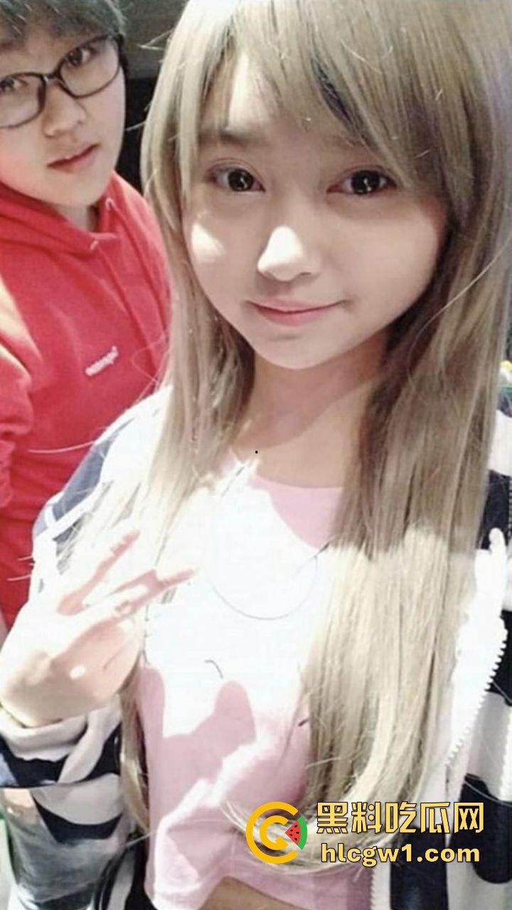 广西刺青小太妹【孙甜】被金主调教成母狗！骚劲儿十足，金主大哥玩够了就分享出来让兄弟们也瞧瞧！独家投稿！-7