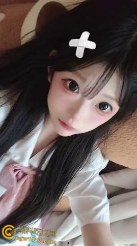 快手三角洲女主播【番茄酱耶】，榜一大哥打赏一个火箭，椅子翻转双脚乱蹬，当场失控骚逼喷汁，直播整活流量密码 ！-2