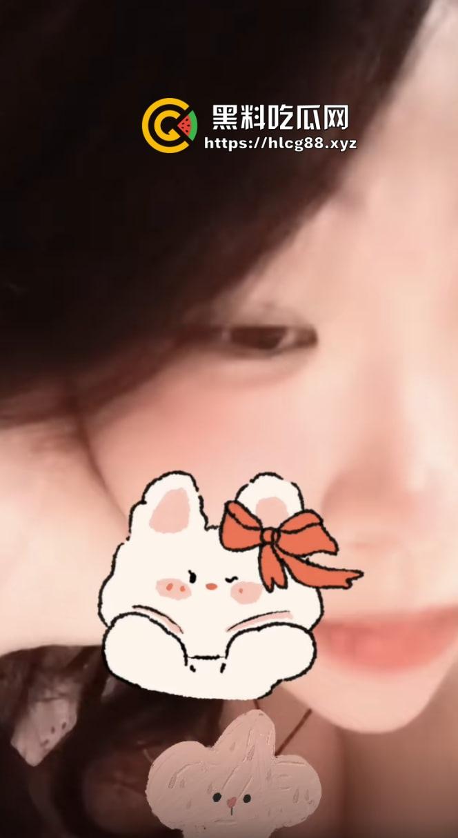 江苏无锡大奶骚妹『热欲』抖音连麦开撸，礼物一刷小粉逼随便看，急找长期鸡巴包养！-2