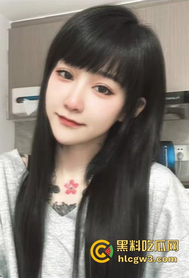 抖音千万粉丝歌手【一支沫z】与北京老头开房视频外泄 跪地舔JB主动开腿挨操 疯狂星期四V我50给你看独家！-7