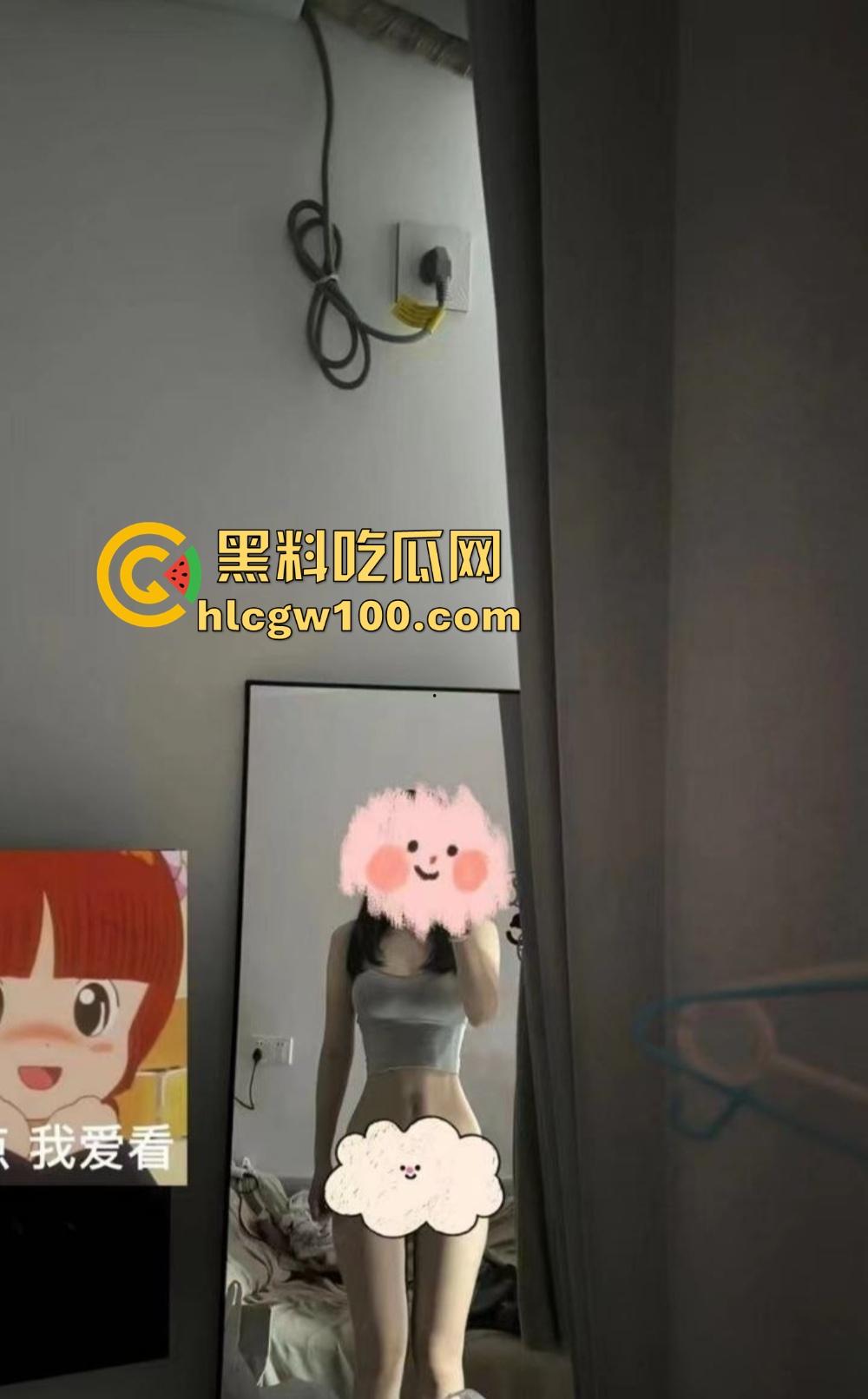 长沙女主播『冯洛涵』可纯可欲可调情 线上钓金主线下上门服务为钱疯狂  千里送逼秀腰臀技术！-3