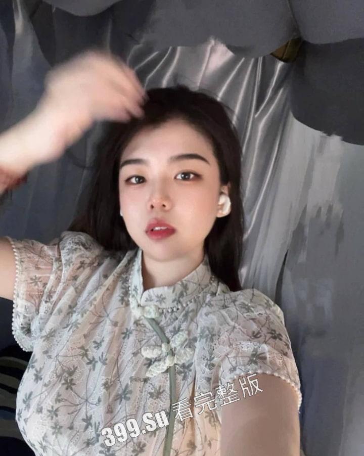 经典永流传 华南农业大学 闫zm 包养合同结束后被金主流出怼脸性爱视频  很多瓜友应该都看过其中一段边哭边呻吟名场面 而不知道出处吧-1