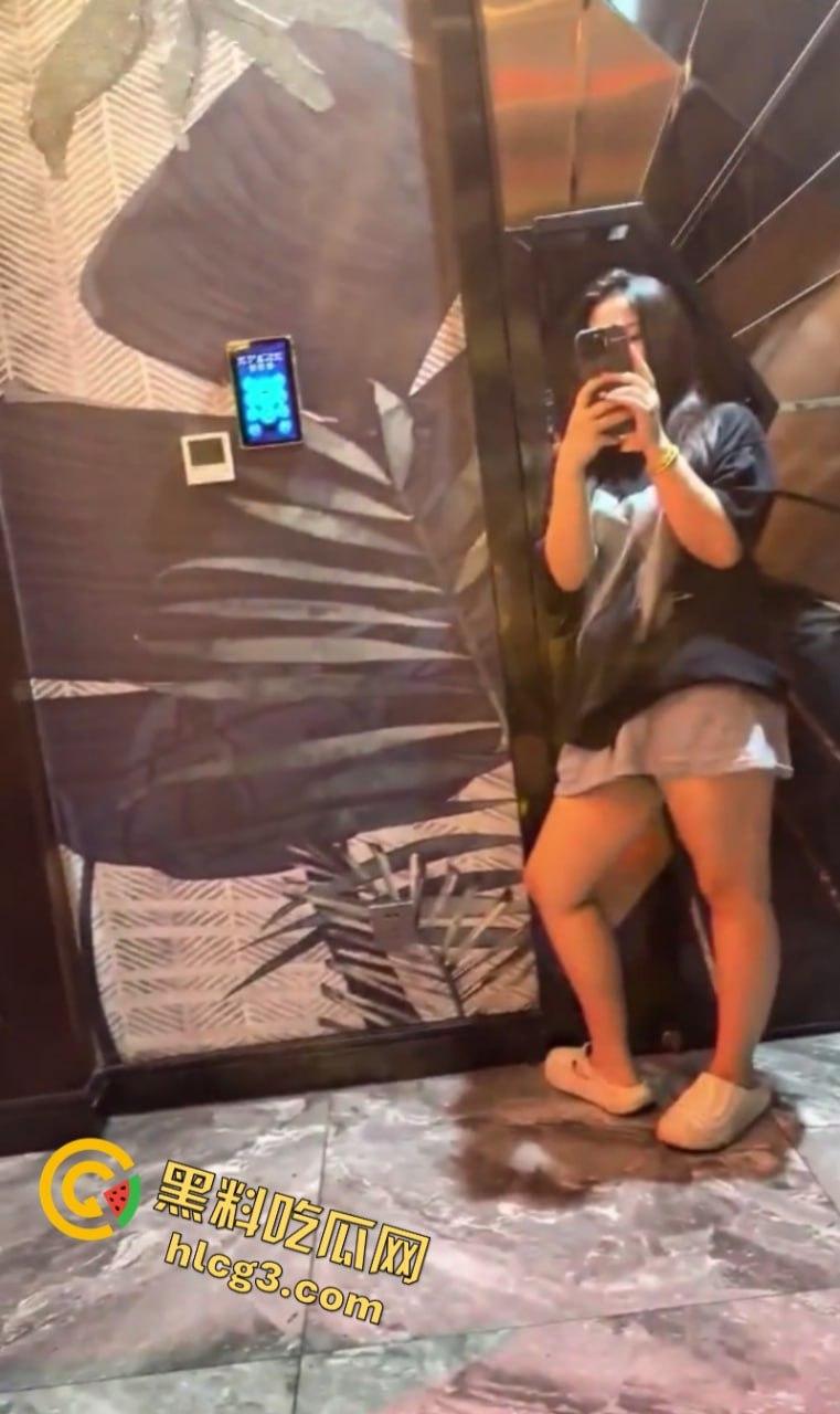 钱难赚屎难吃！广州大姐叫了个男模 不给小费反而还要男模给酒钱 不给直接给男模爆头-5