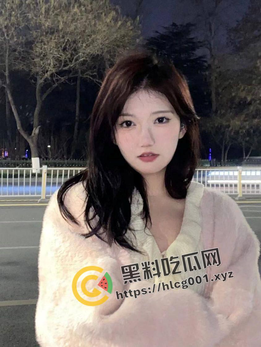 天津美术学院反差婊！体育生的肉便器 奶头粉嫩 身材极品 叫声太浪了 减低音量 放心食用-1