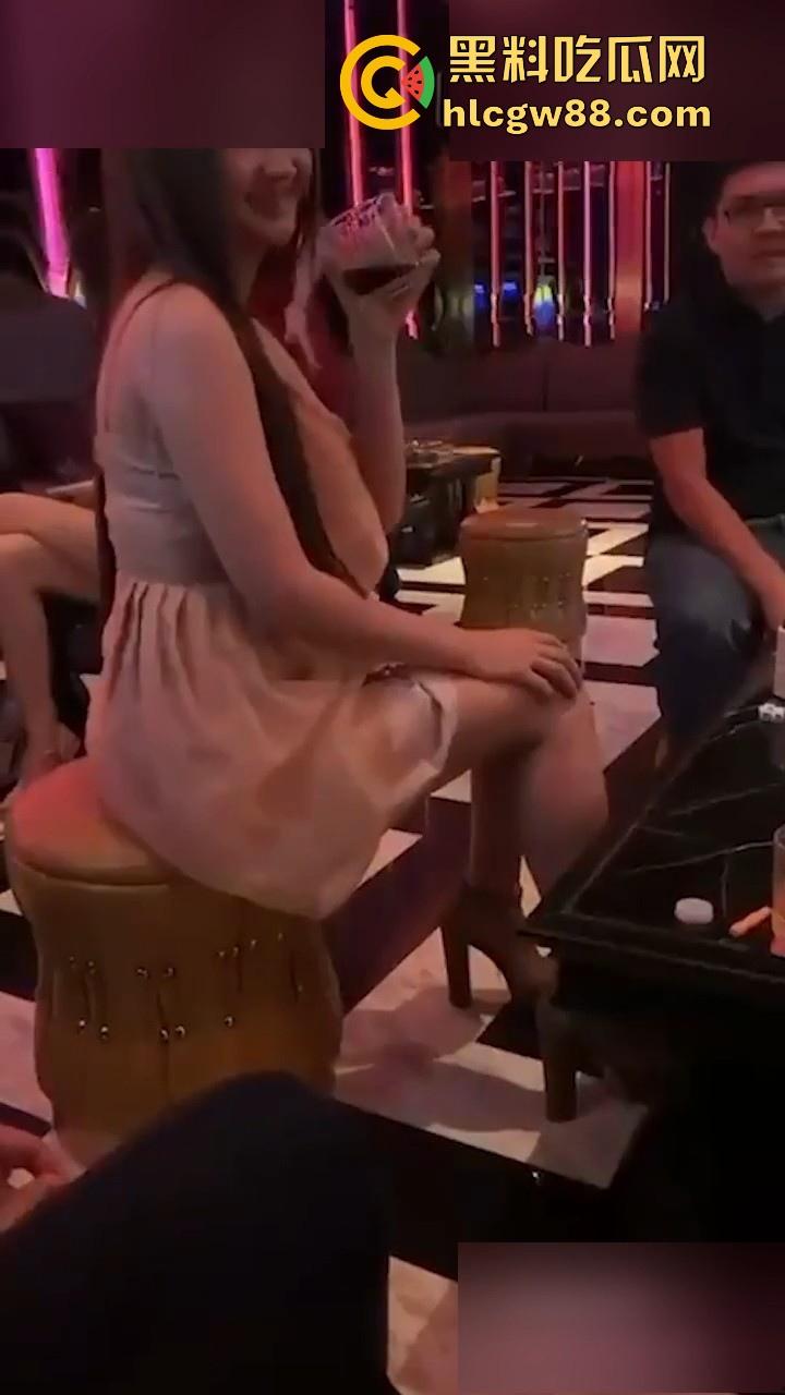 2块6给整个浙江ktv干崩溃了！代驾小哥直接整顿杭州商务KTV，老板头都快挠秃了。-9