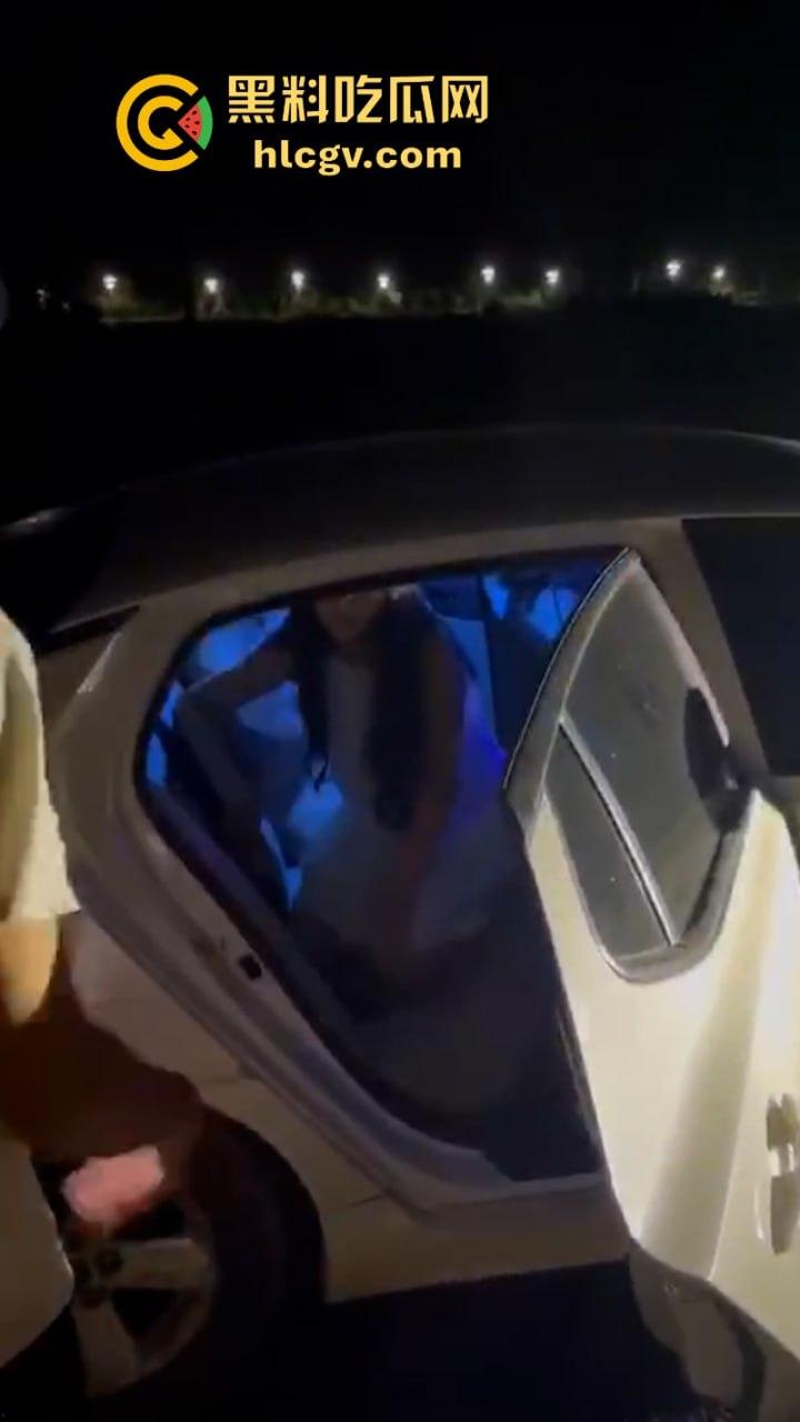 广东清远女幼师唐佳瑶与粤R-RL117车主偷情被抓现行 车震视频火遍朋友圈-4