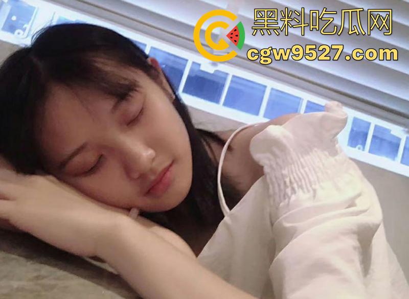 艾滋女【钟佩琪】接客被曝光！韶关碧桂园丽枫酒店前台，被老哥无套内射，最终被确认患艾滋，天塌了啊！-5