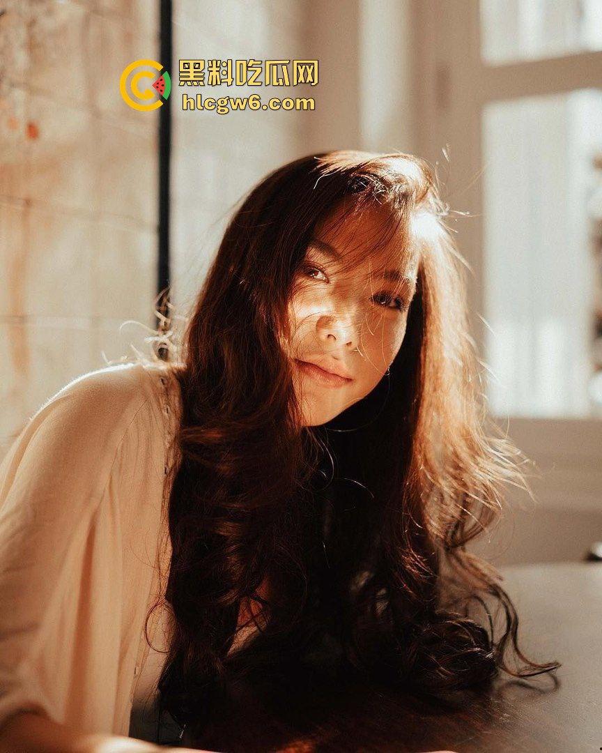 台湾极品母狗【刘妍】的性爱日常惨遭泄露，高挑身材经过千锤百炼 完美母狗形态！-23