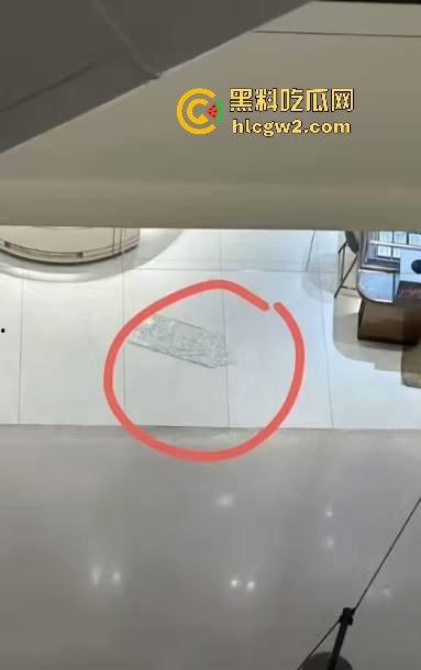 济宁新开商场小女孩从四楼坠落，不幸离世，疑因电梯事故酿成悲剧！-13