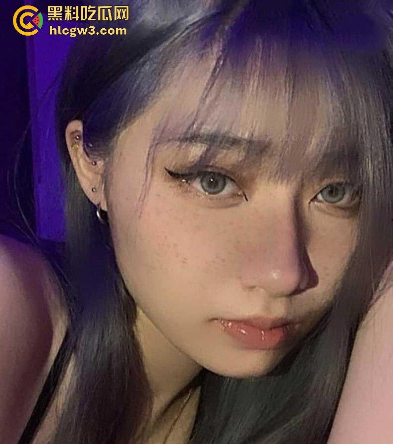 武汉御姐【米若琳】被操到呻吟不止！腰臀骚劲爆表，和男友做爱视频被曝光，极致姿势让人看得想操！-1