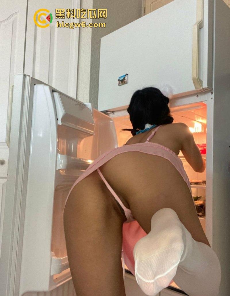 颜值身材那个最重要!极品女神【luvhannazuki】身材太完美了 前凸后翘 一张自拍照都够你意淫撸管!-9