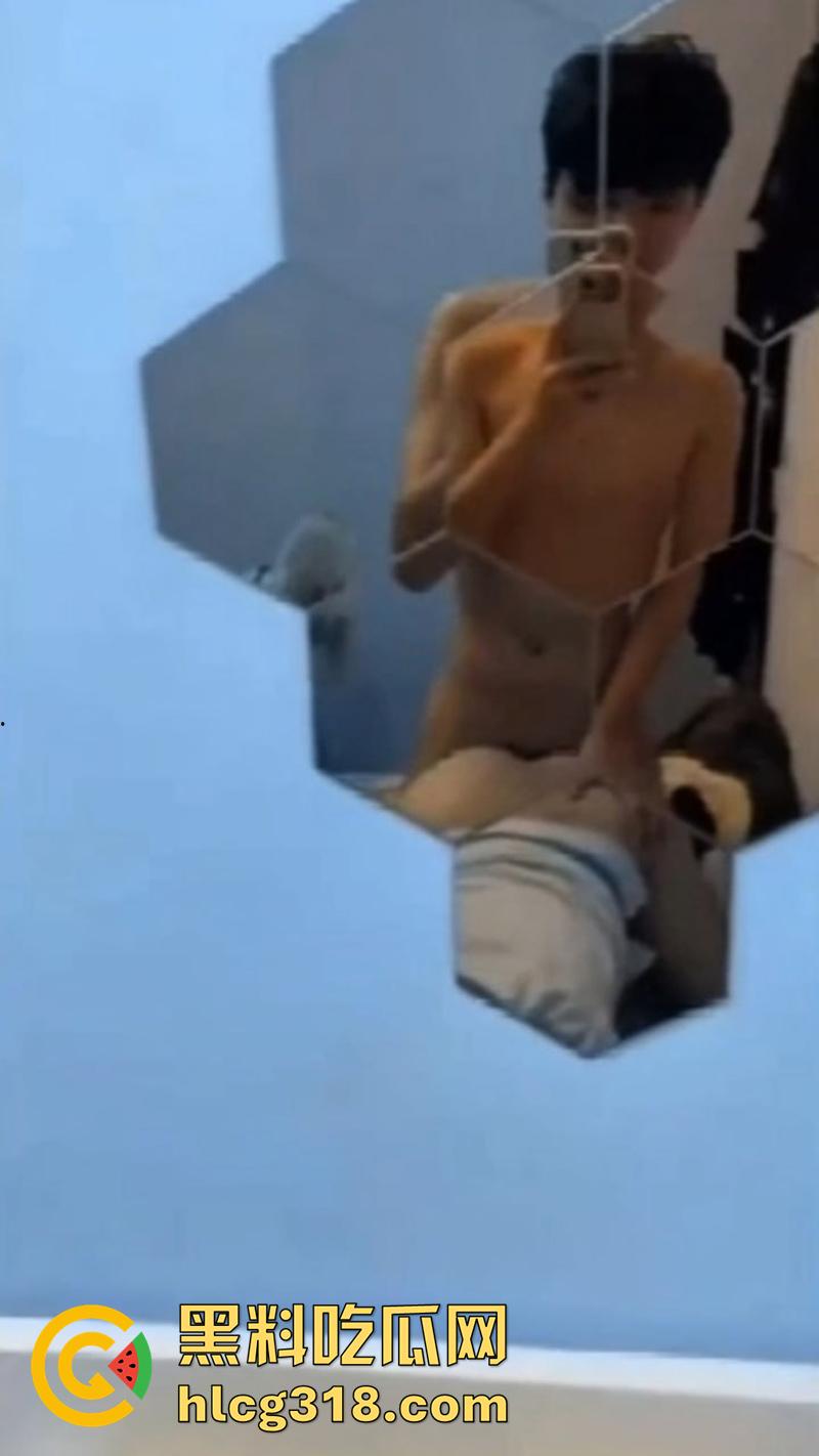 南京艺术学院蜜桃臀【胡雅婷】,外表清纯身材诱人,被疯狂后入蜜桃臀,淫叫声此起彼伏!-9