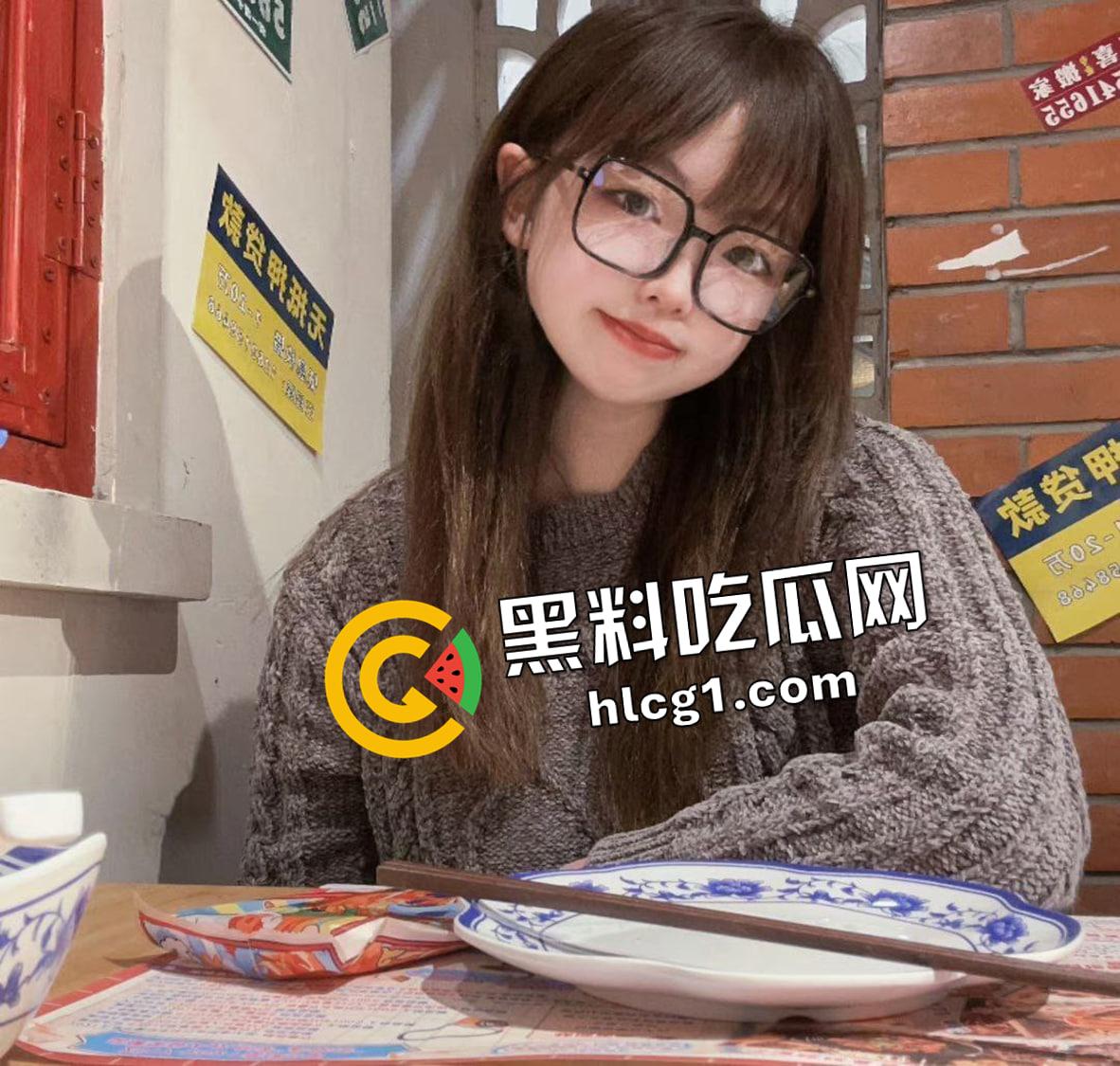 日系可爱眼镜妹！全自动小只马人形飞机杯 敏感体质被操到喷射乱叫-1