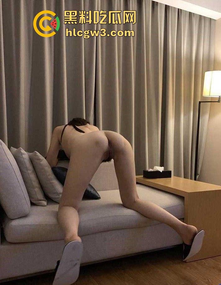 师范大学反差美女【吴悠然】私密视频流出!黑丝美腿被疯狂玩弄,极致反差让人看傻眼!-11