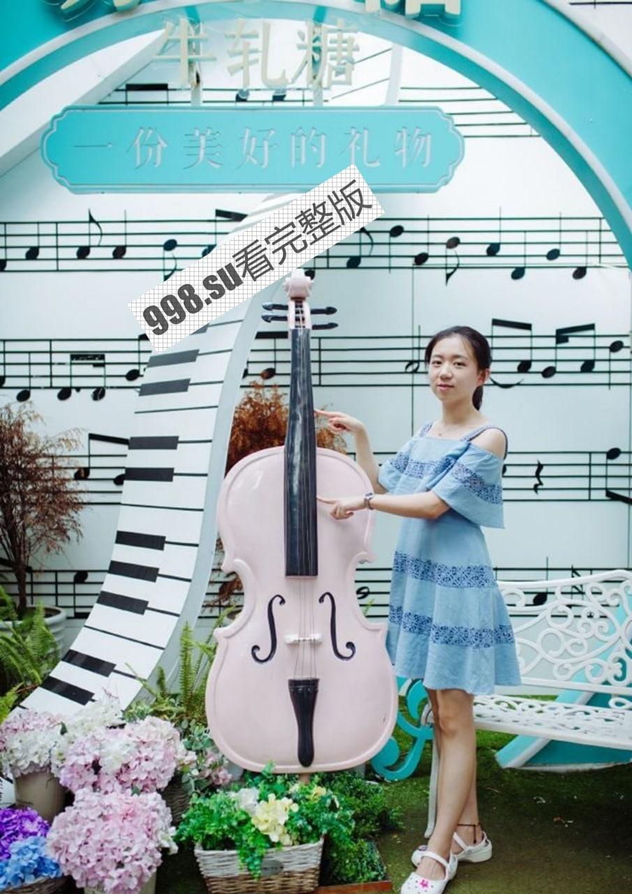 你上王者我上你！青岛反差淫娃谢梦娜约炮不忘和男友开黑玩王者！-1