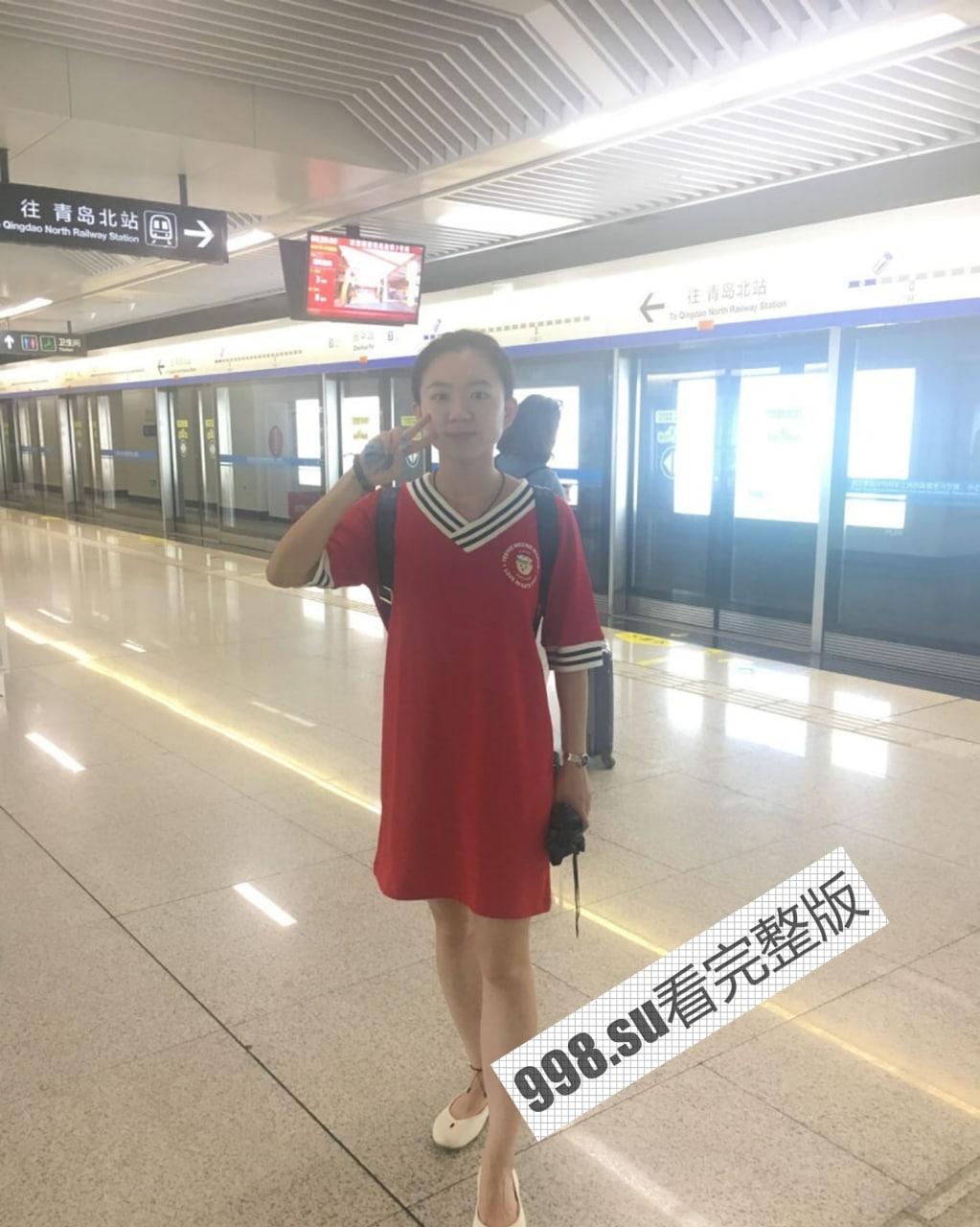 你上王者我上你！青岛反差淫娃谢梦娜约炮不忘和男友开黑玩王者！-3