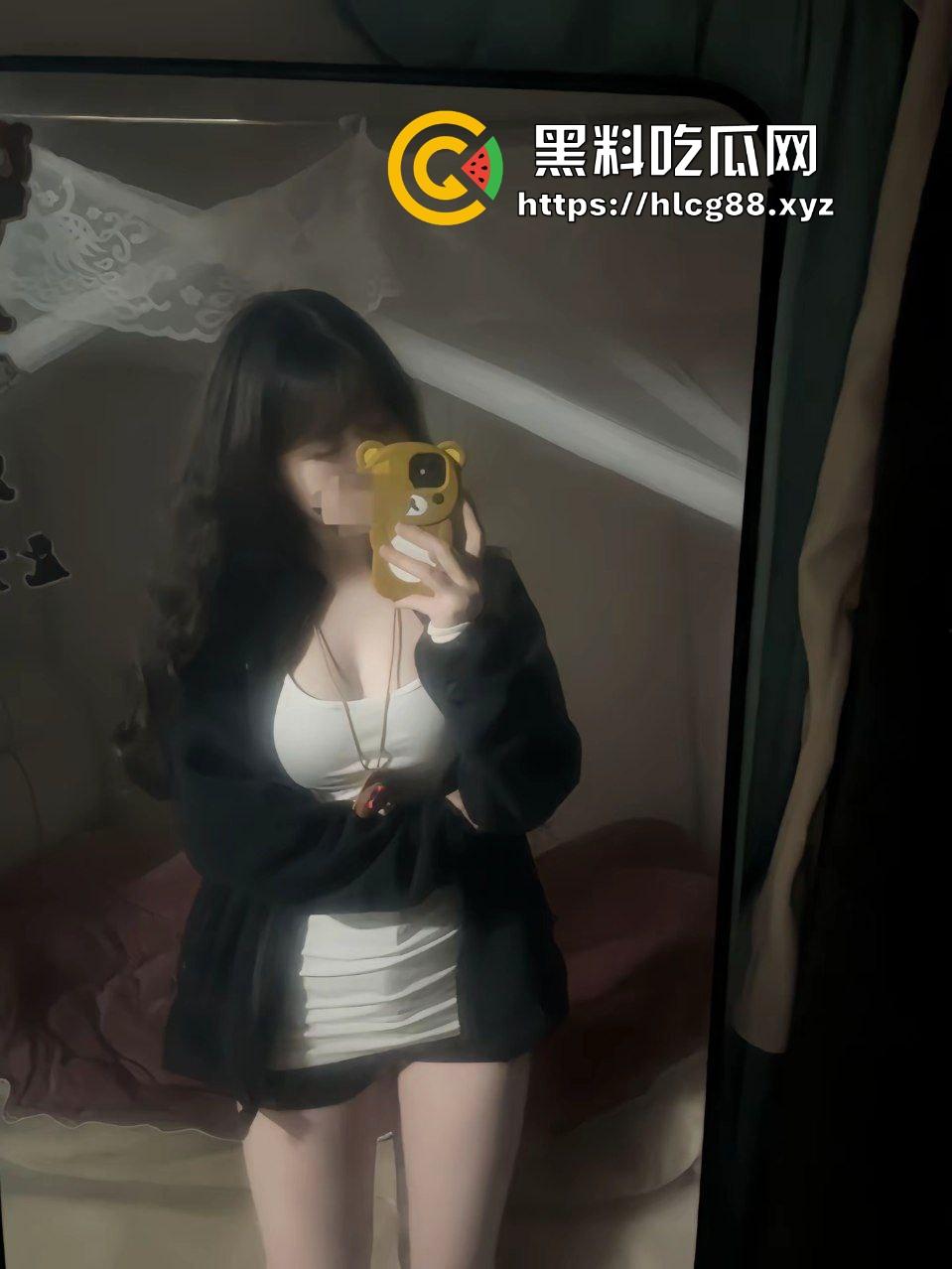 抖音纯欲御姐反差婊【阴雨天】后妈般的身材私拍一览无余，骚臀女上位夹吸肉棒淫荡调教！-2