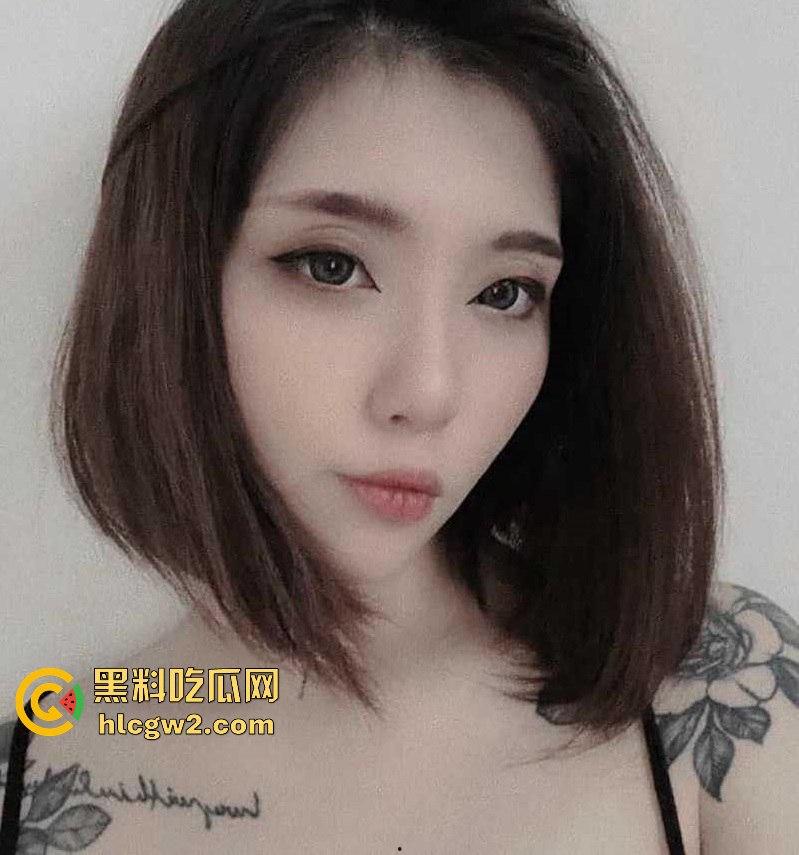 台湾F杯巨乳纹身女战士『席雨薇』网袜S级女王被爆火辣性爱视频曝光，哺乳期照样玩得花样百出！-4