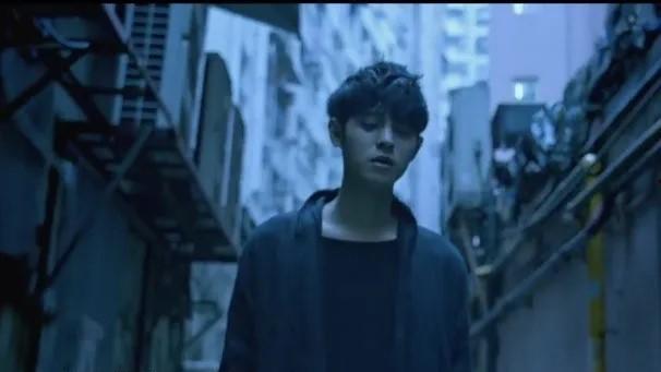 具荷拉惨案后续!外媒揭密韩国男星李胜利 郑俊英等阴暗细节:各种下药轮X拍视频互传!夜店迷倒直接带走?-4