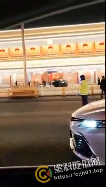 全网封禁！黑色轿车冲进中南海新华门事件原视频-4