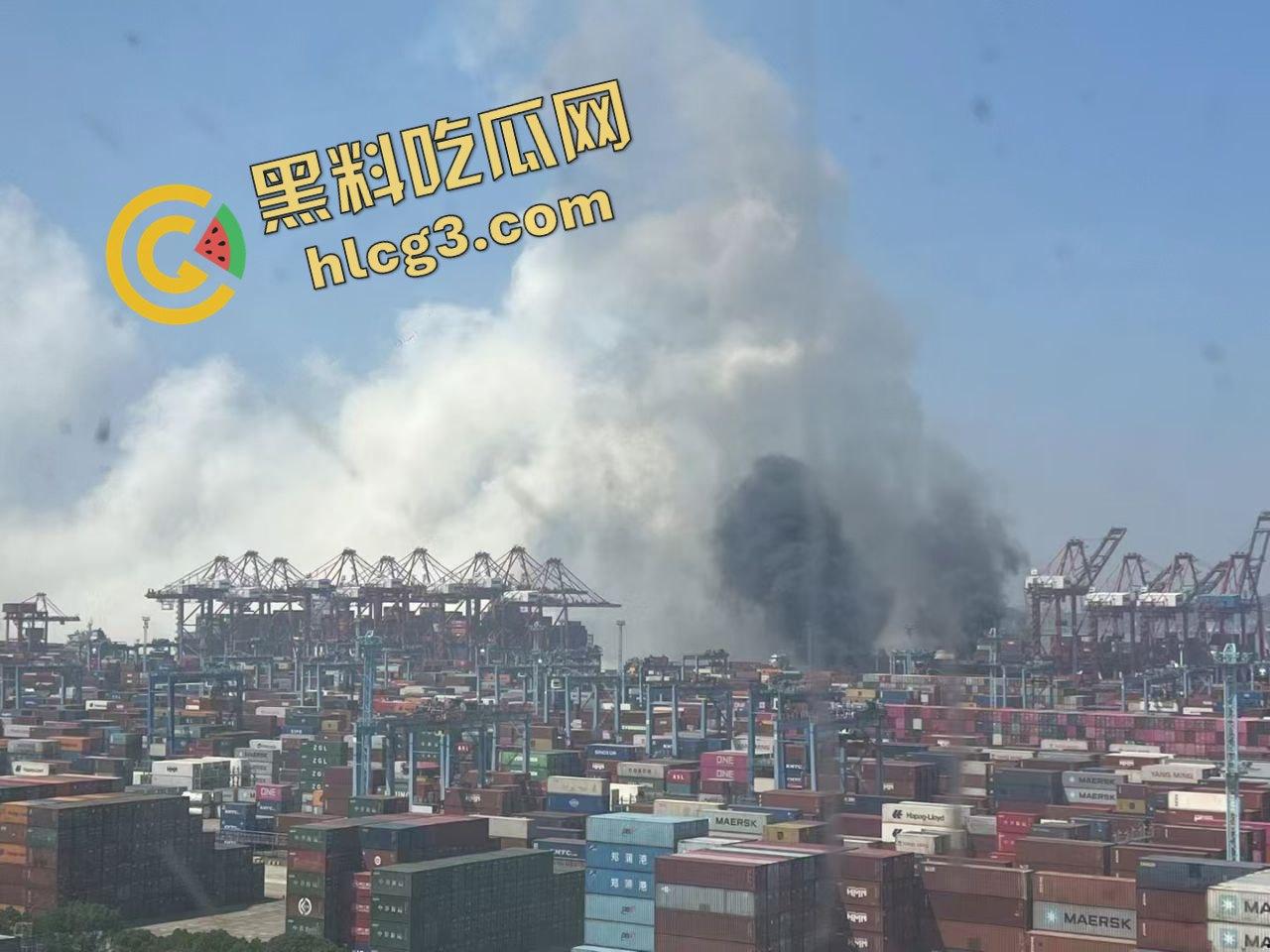 爆炸现场！浙江舟山港货轮集装箱发生巨大爆炸 惊现蘑菇云！损失惨重-6