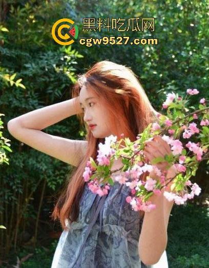 偷情大四女友闺蜜【耿思雨】斯文尤物秒变骚货，饱满肥美的骚穴，湿漉多汁，入爆操内射喷水！-1