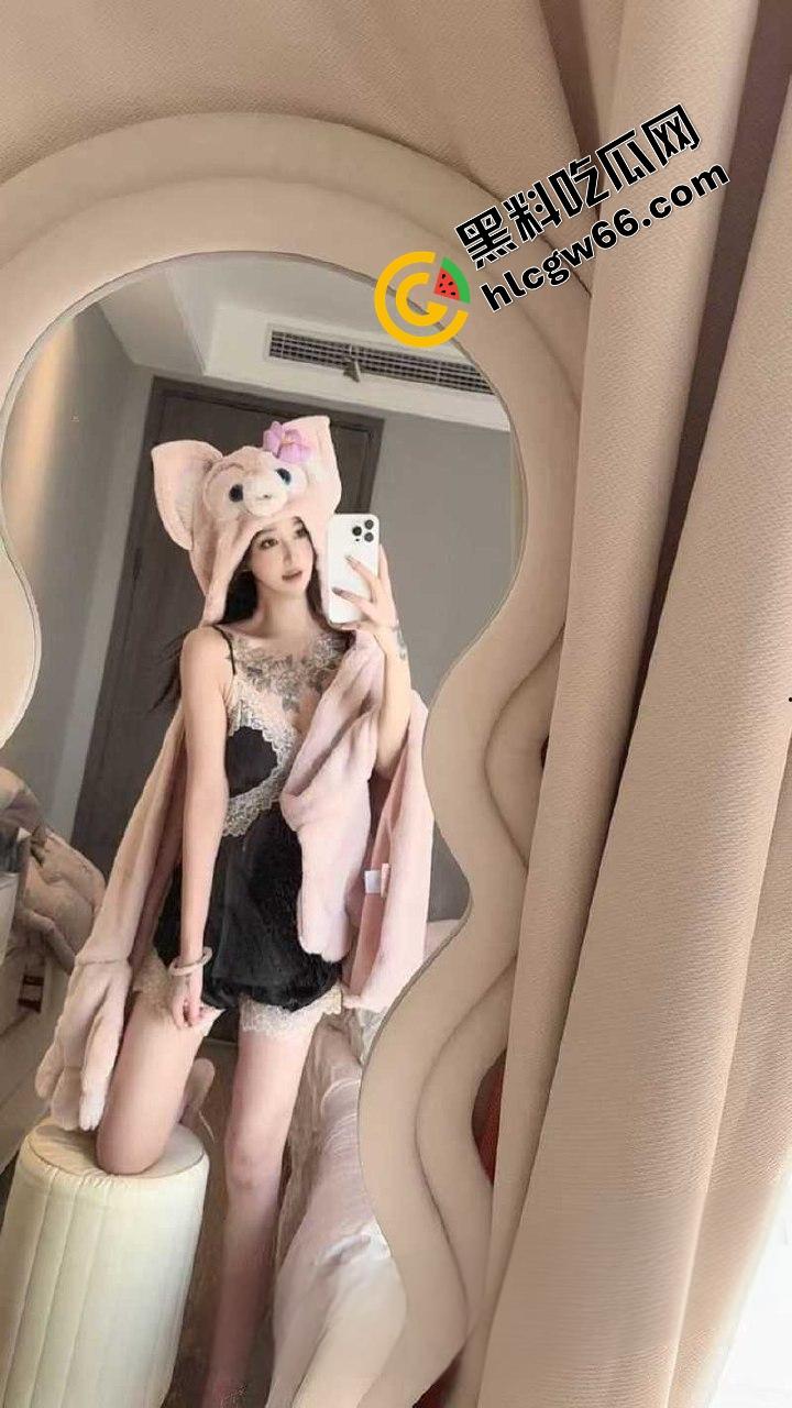 武汉王者女神【毛安琪】线下成鸡,王者上分换操一炮1500,小穴蹭几下就流水,果然游戏打得骚逼也松!-3