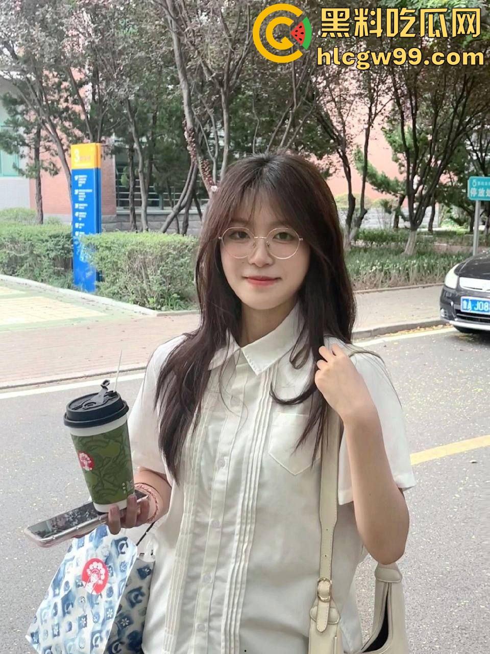 极品反差眼镜妹挑逗炮友开房做爱 御姐型反差眼镜嫩妹被炮友肆意玩弄 没天要两炮说要让逼给捅烂！-2